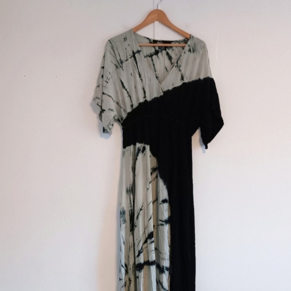 [ Lulus Black & Cream Taupe Gray Two Tone Ombre Tie Dye Kimono Maxi Dress ] - Picture 2 of 4